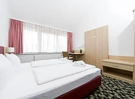 Hotel Saxenhof Der Rhoener Botschaft 4*