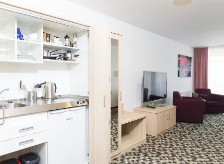 Hotel Saxenhof Der Rhoener Botschaft 4*